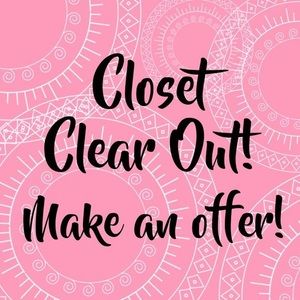 Make an offer with me and help me clear out my closet 💖